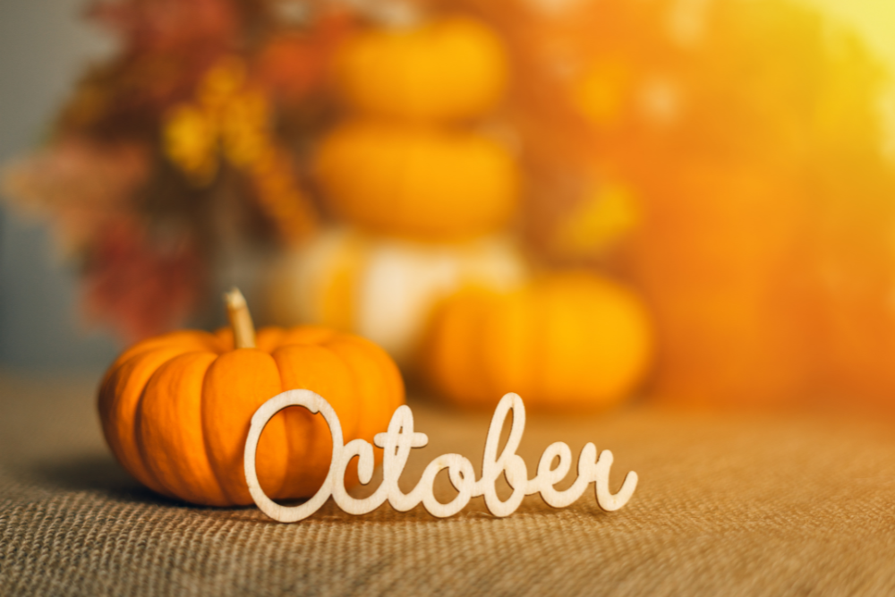 October Background Canva